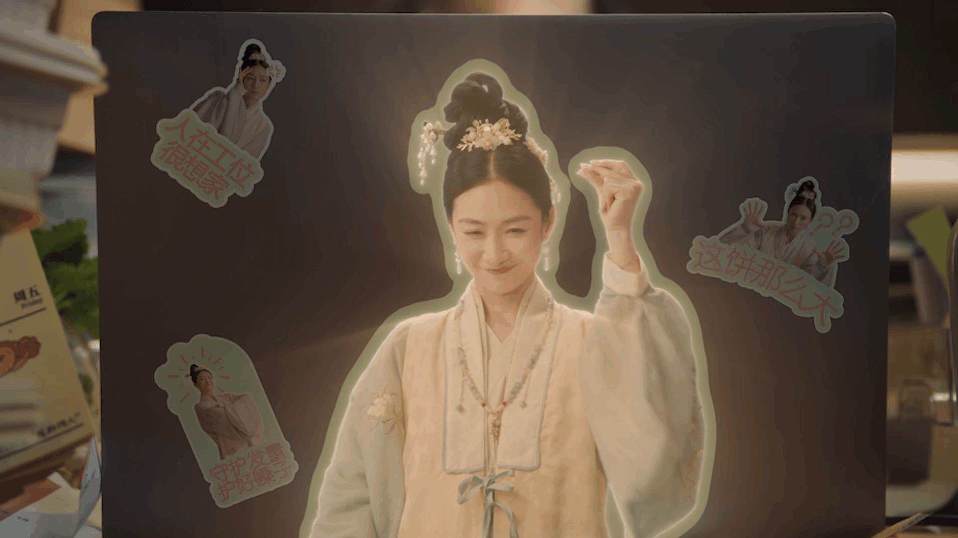 职场篇安小鸟活化gif.gif